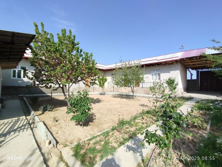 Chirchiq shahrida uy sotiladi