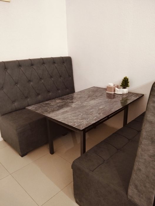 Kafe uchun divan sotiladi