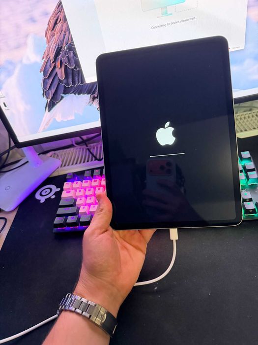 Tableta Apple iPad Pro M2 256GB Cellular 5G 12.9" (2022) 6th Gen si 11" (2022) 4th Gen