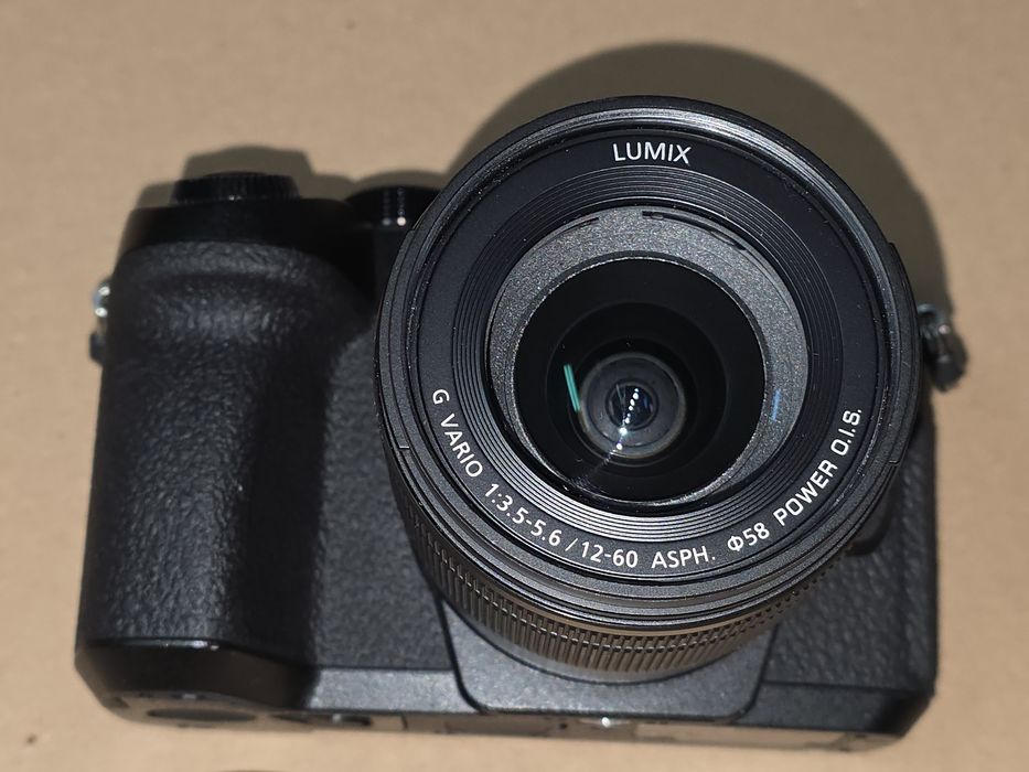 Panasonic Lumix DC-G90 + Obiectiv G Vario 12-60mm F3.5-5.6 Asph. Power O.I.S