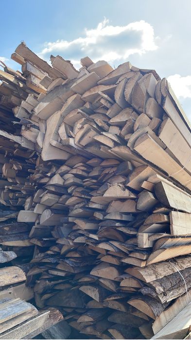 Vand deseuri de brad la balot, lemn de foc