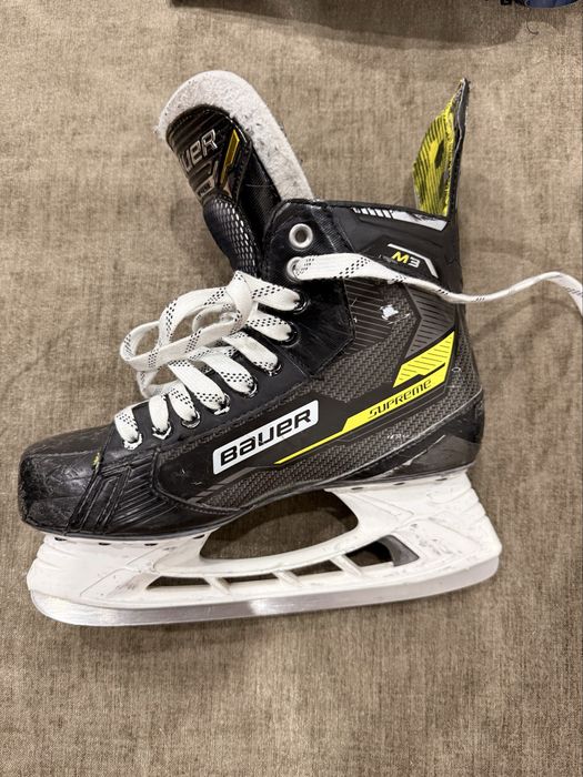 Продам хоккейные коньки Bauer
