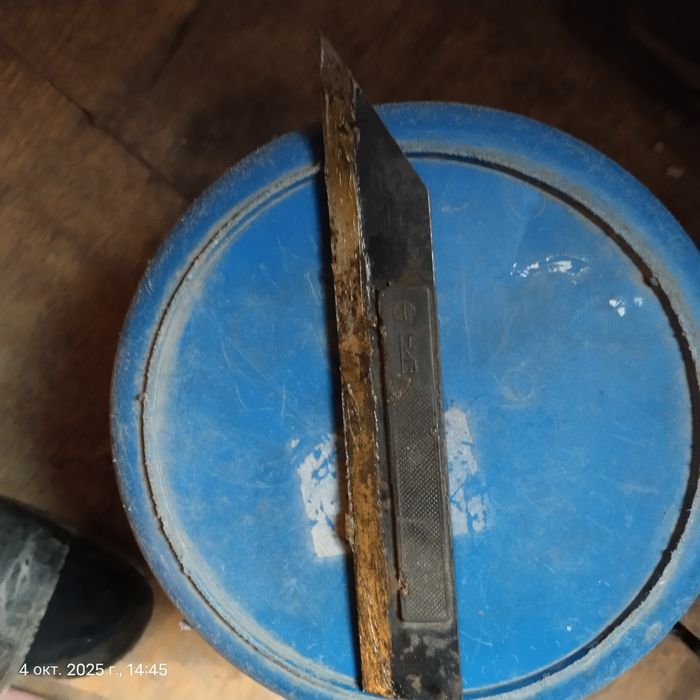 линнйка лекальная.