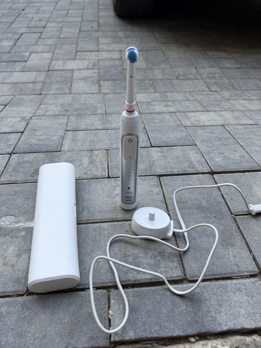 Periuta de dinti Oral-B Braun Genius 8000 Silver