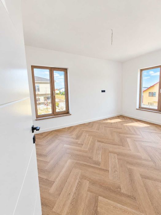 Vila P+1E finisaje premium platou Prundu zona Targ