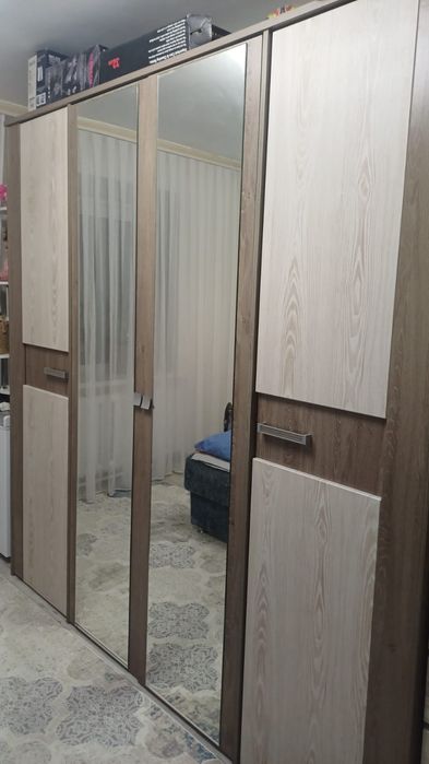 Продам шкаф 4 дверный
