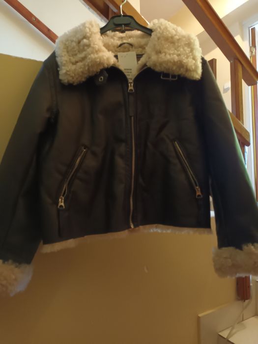 Vand doua geci si o vesta din piele ecologica cu blanita marimea L,Xl