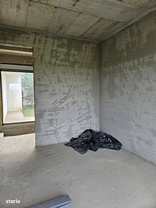 Casa 4 camere ,3 bai , 2 gradini, parcari in Borhanci