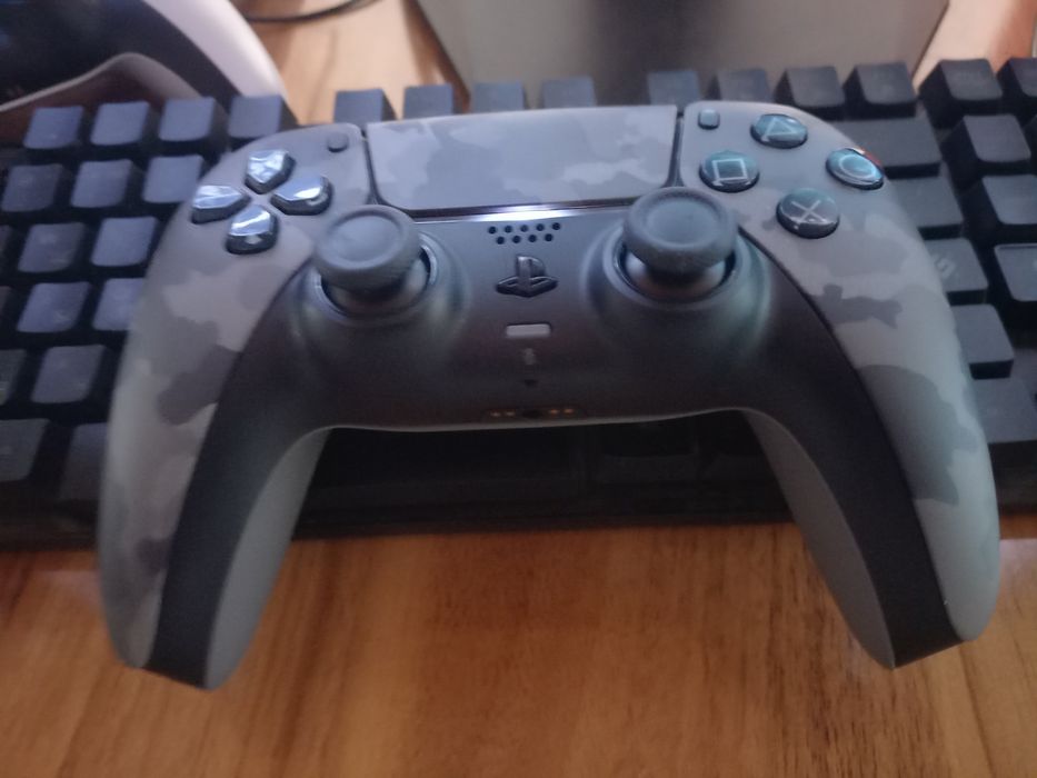 PS5 djoystik original karobka dakumenti bor. ideal tiniq holati yangi