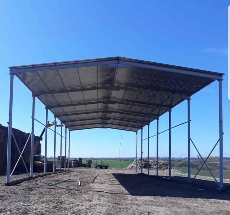 Structură metalică solidă pentru adăpost de utilaje agricole sau depoz