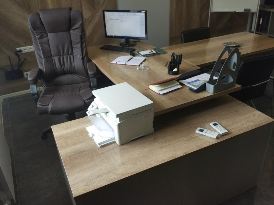 Офисная  мебель и