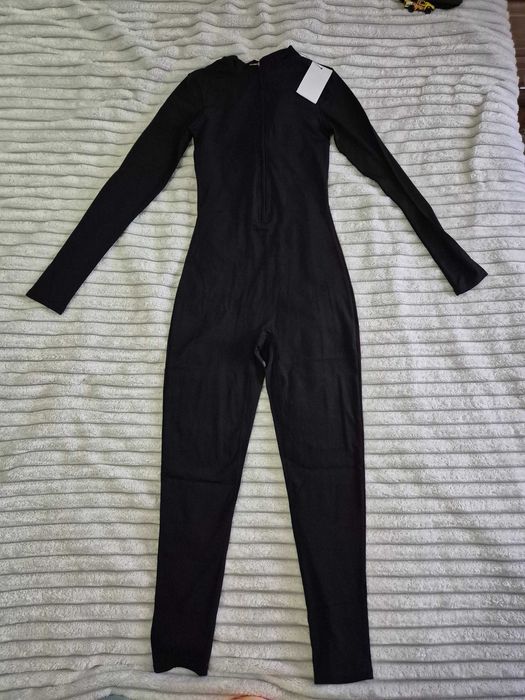 Спортивный комбинезон