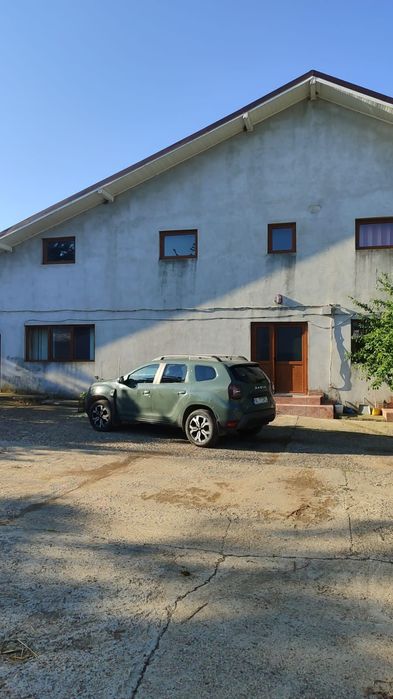 Oportunitate: Fermă Păsări Ouătoare (Hală Utilată Complet), Casă și Iaz Populat