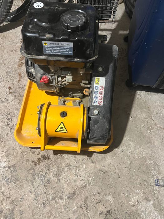 Vând talpă compactoare 82 kg