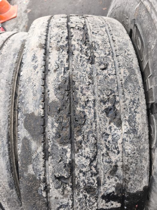 Продам резину 305/70 r19.5
