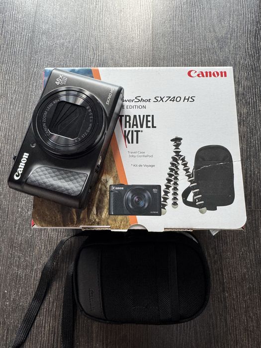 Aparat foto Canon SX740 HS