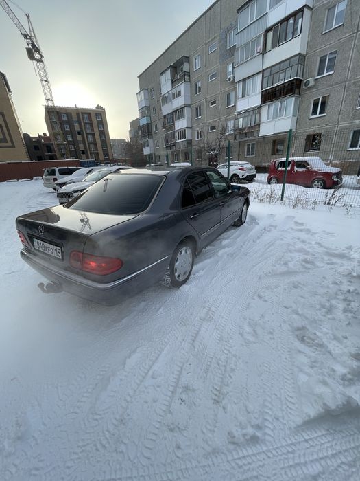 Продам мерседес 210