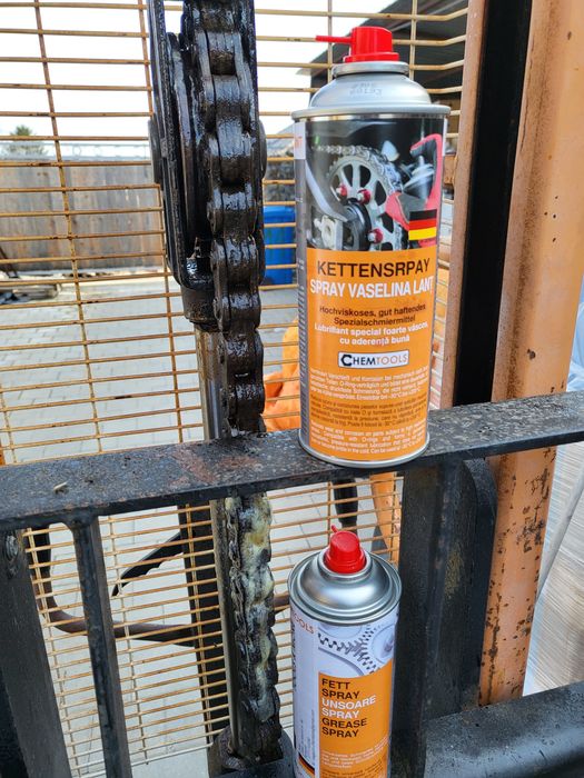 6xSpray vaselina 400ml.Spray cu vaselina-rezista apa-lichide.PROFI