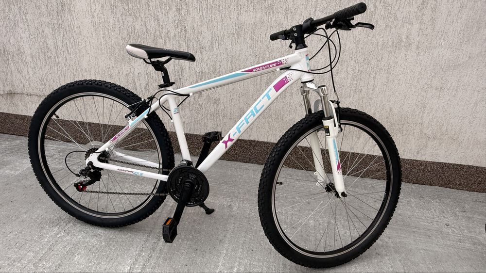 Bicicleta Cube si X-Fact