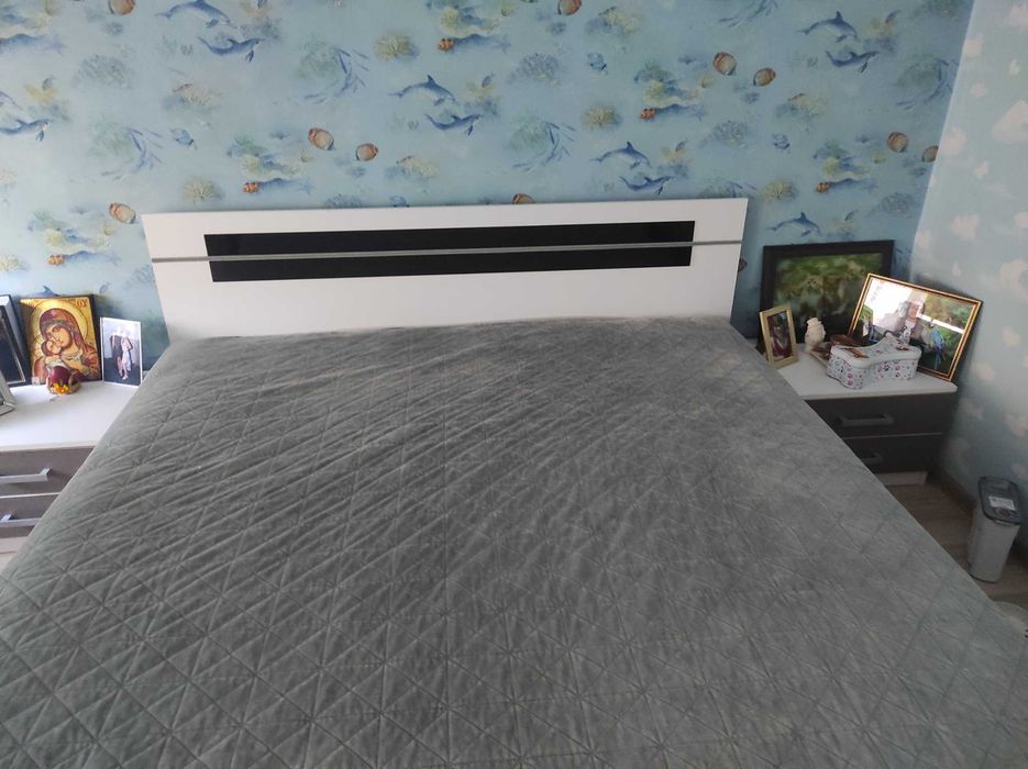 Продавам спалня с еднолицев матрак