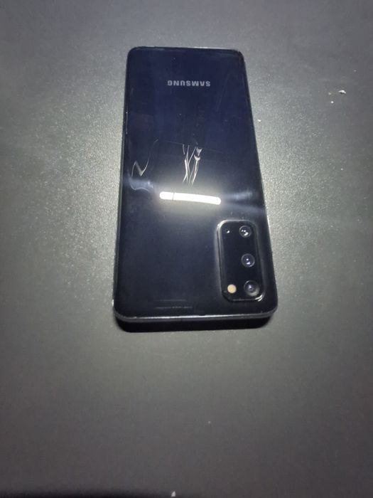 Samsung s20  128