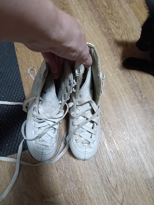 Продам детские коньки