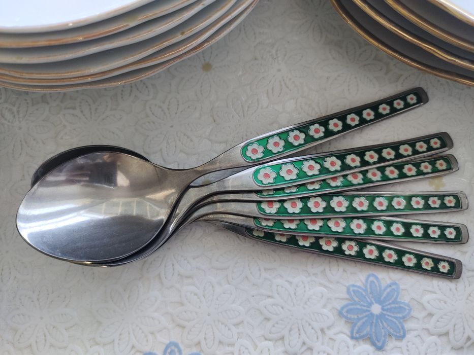 Рюмки, стаканы, стопки, тарелки