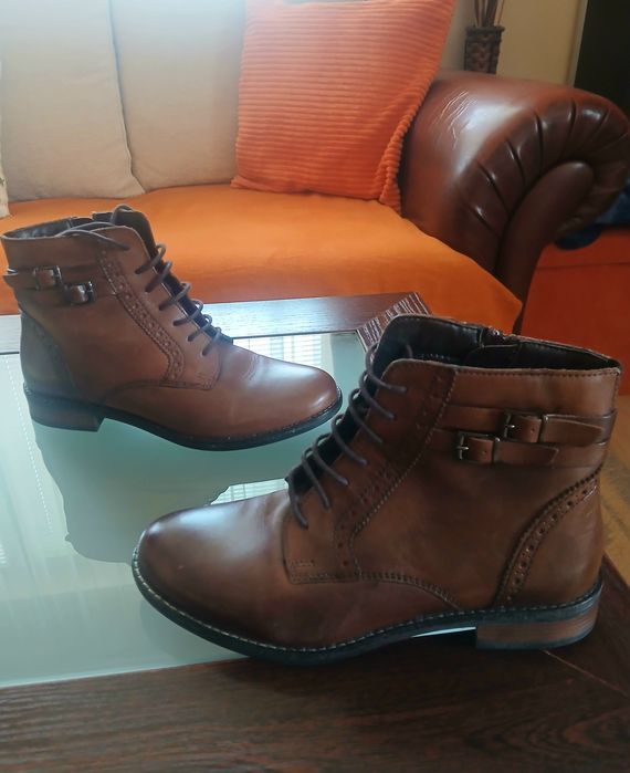 Боти кафяви, естествена кожа, обувани само веднъж . Марка - 5th Avenue