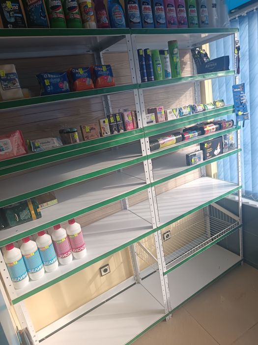 Метални стилажи 7 рафтови. Бизнес оборудване.