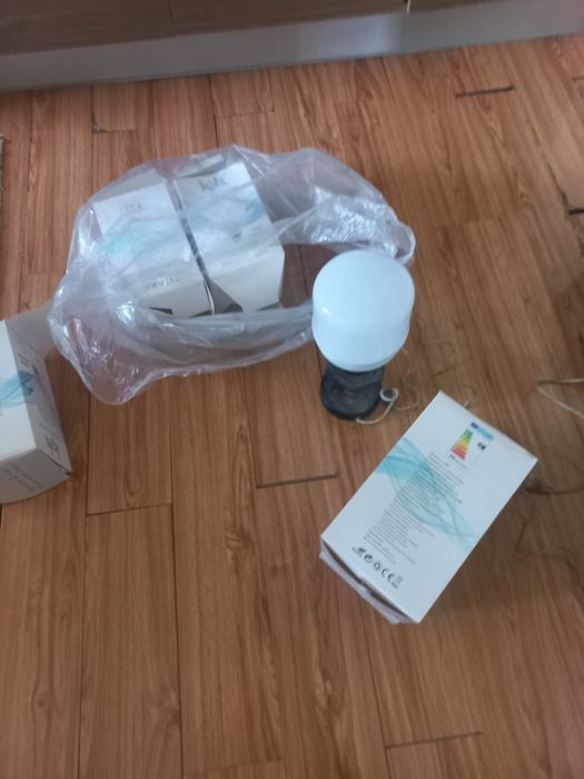 Продаются лампочки для бутика