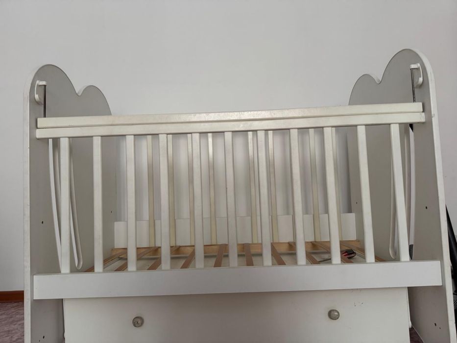 Продам детскую кроватку