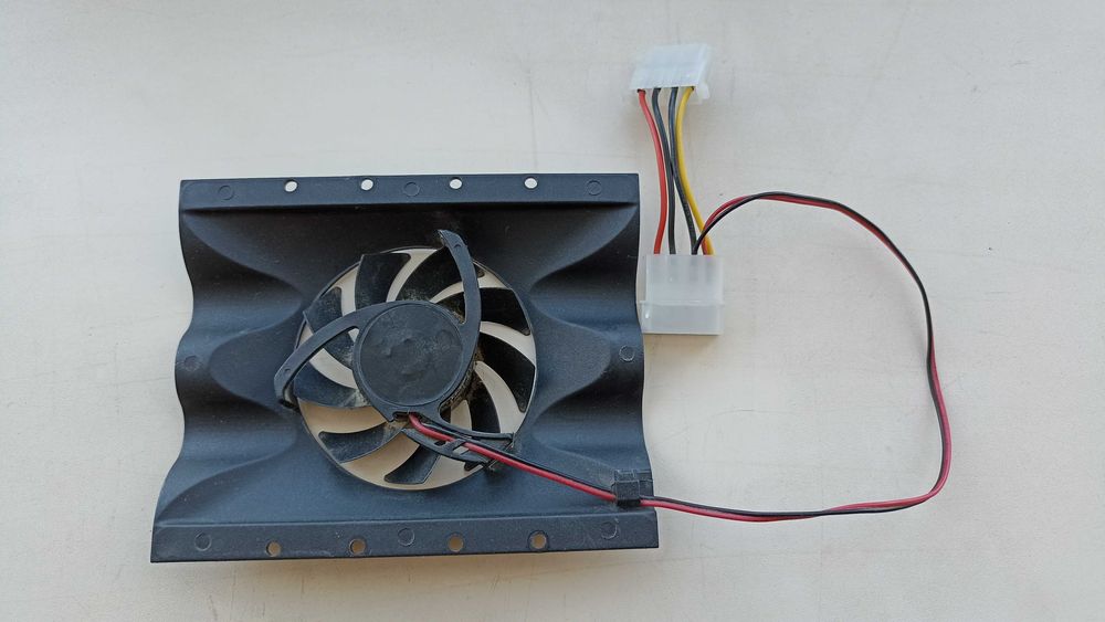 Вентилятор для HDD, кулер (охладитель) для жесткого диска