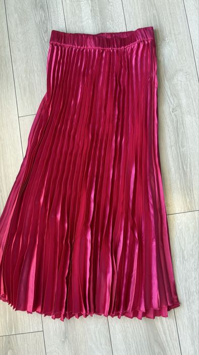 Цикламена плисирана пола