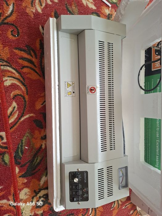 Laminat aparat sotiladi