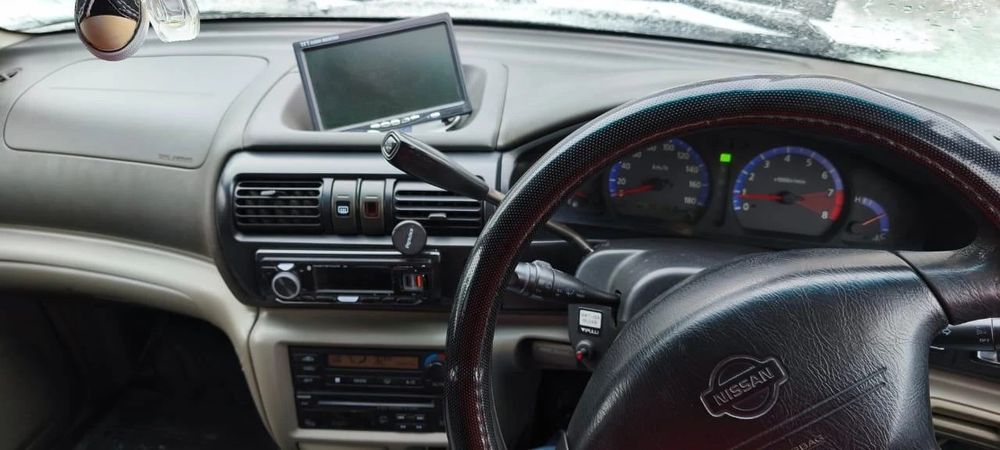 Продам Nissan R'nessa