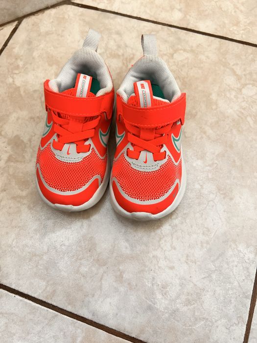 Детски буйки за бебе и сандалети