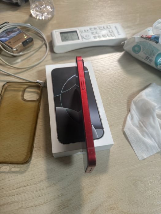 iPhone 13 red 128GB
