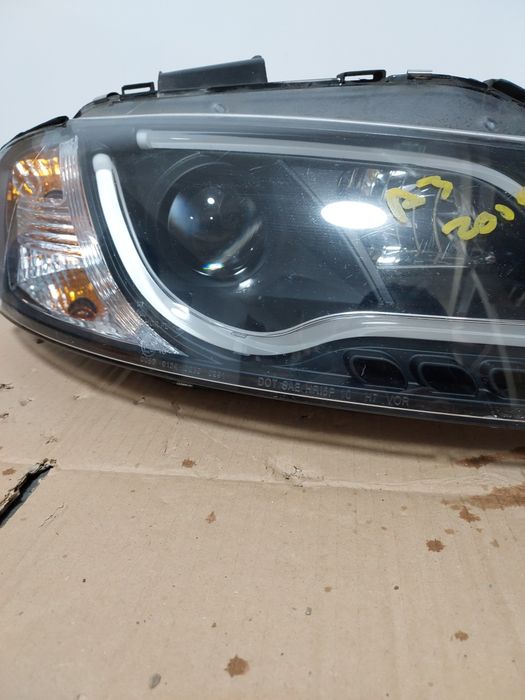 Far Dreapta Audi A3 8P Negru TUBE LIGHT cu DRL European