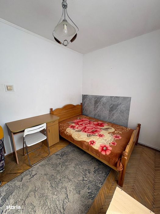 gars 20 mp la vila in copou , 2 bai bucatarie la 4 min de univ cuza