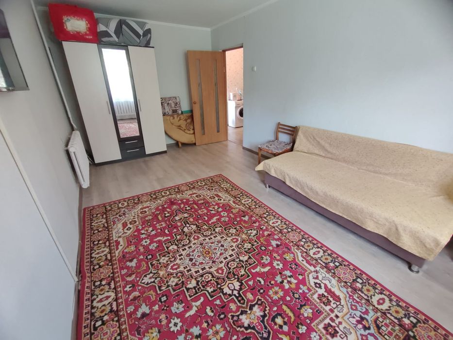 Продам 3 х комн . 9-19,  1 этаж.