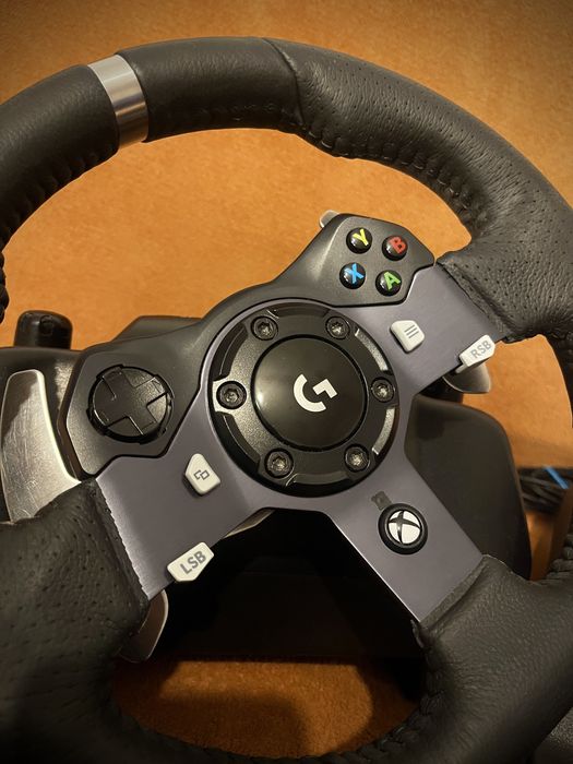 Negociabil Volan de Gaming Logitech G920 cu pedale si schimbator in stare excelenta, pret negociabil