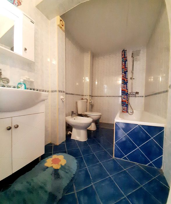 Продава се Многостаен апартамент в Търговище, Център - 300 кв.м за 667 €/кв.м - Снимка #15