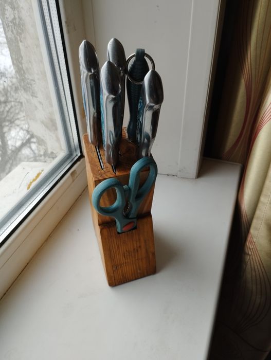 Набор ножей с подставкой