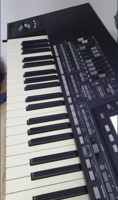Vând Korg pa3x 256