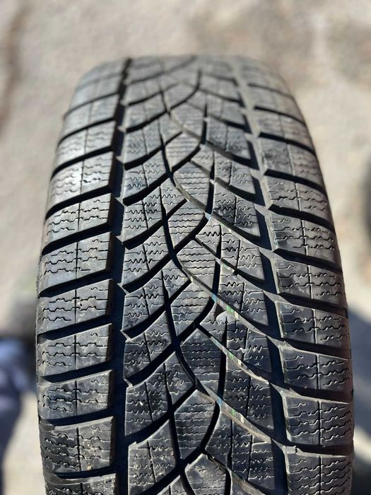 235 55 18 Зимни гуми  Goodyear Ultragrip DOT 4922 грайфер 7мм
