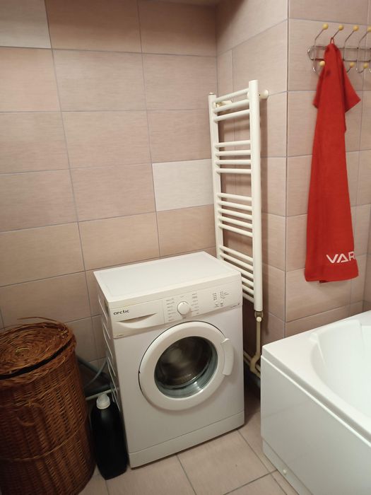 Inchiriez apartament 3 camere/se accepta si echipe de muncitori