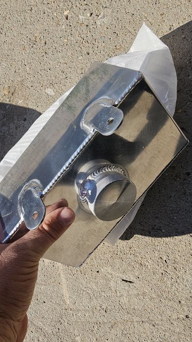 Продам бак на 2л с нержавейки