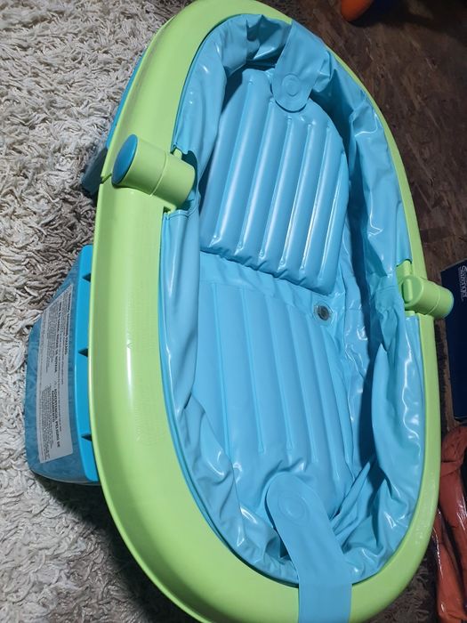 Cădiță bebeluș "0-2 ani", gonflabilă și pliabilă, stare f buna!