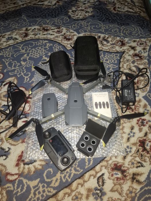 Продам квадрокоптер дрон Mavic pro