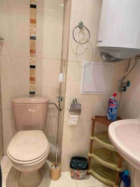 Дава се под наем Двустаен апартамент в Бургас, Център - 60 кв.м за 433.5 € - Снимка #5